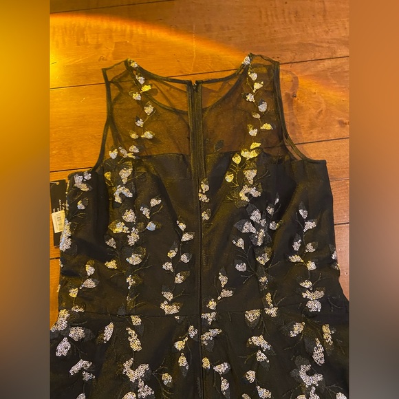 TAHARI sheer black and silver dress, US size- 8 - Picture 5 of 5